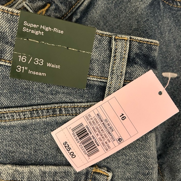 NWT Wild Fable Super High Rise Straight Jeans 16 / 33 - Picture 4 of 6